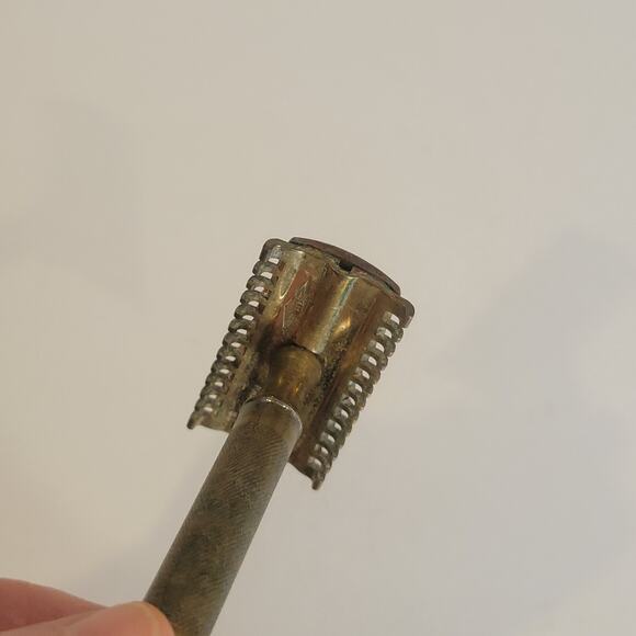 Antique Gillette Safety Razor gold tone Made in USA pat date jan 13, 1920 - Picture 7 of 15